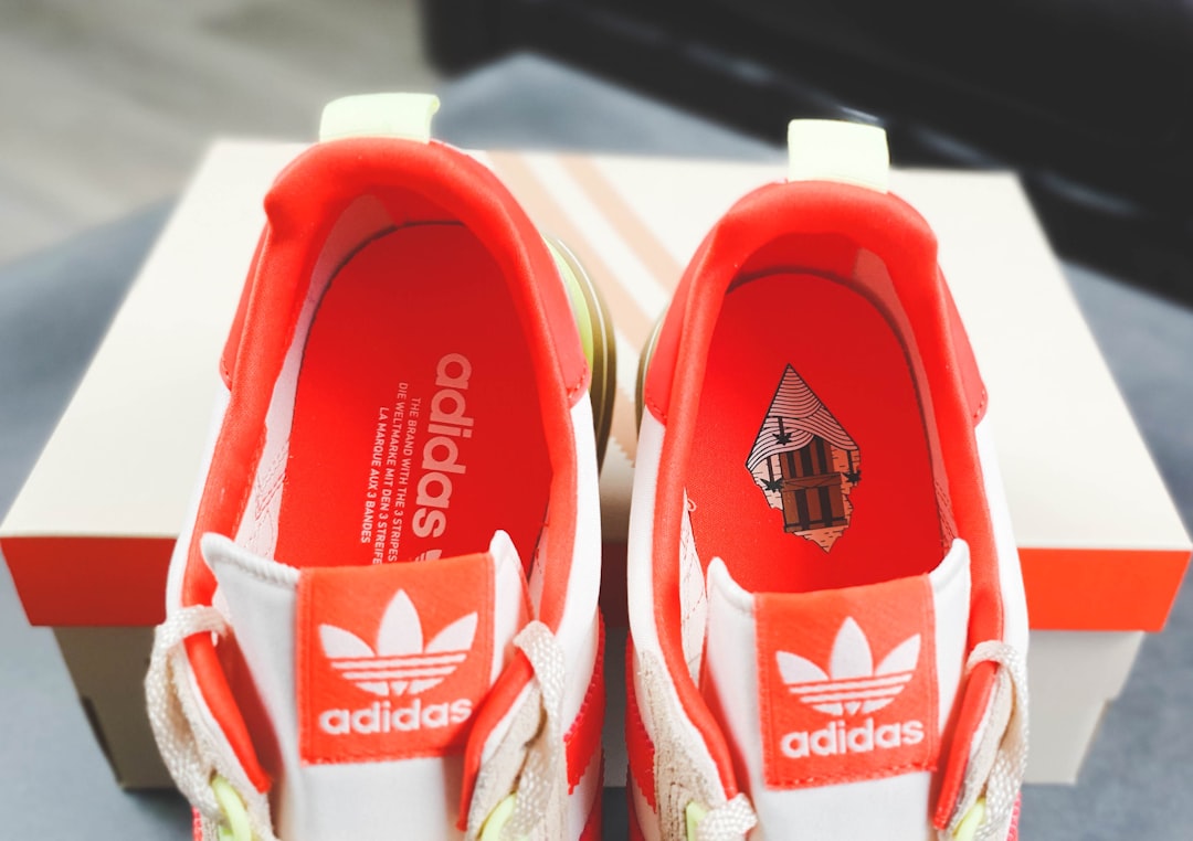 Photo orange shoes